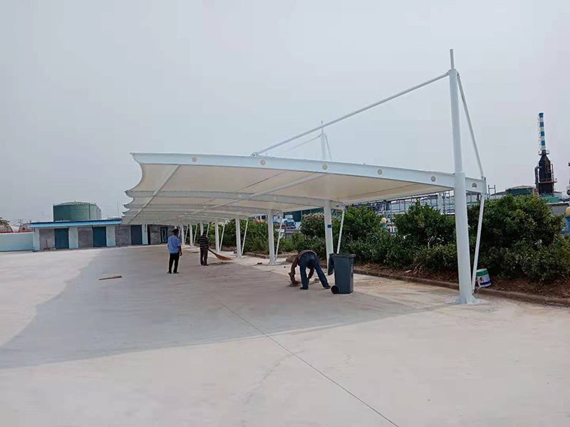 膜结构车棚是怎么来除锈的